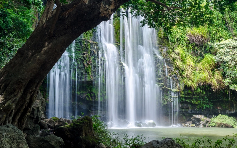 Pool and cascade at Llanos de Cortés Waterfall